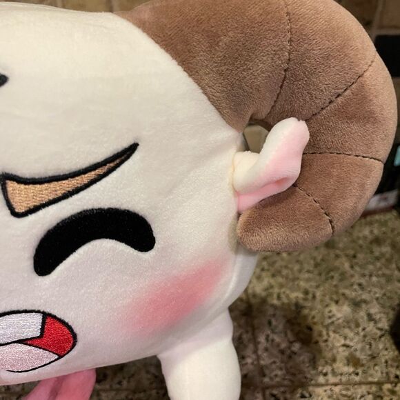 JSCHLATT Youtooz Angry Rammie Pillow Plush 14 Inches - Picture 4 of 16